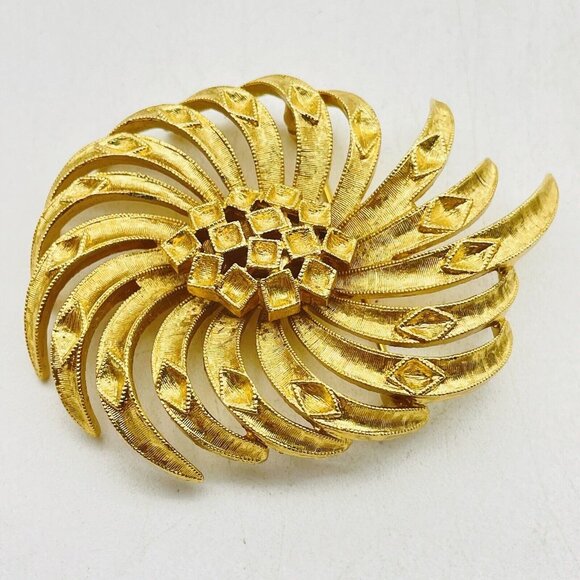 MONET Swirled Floral Pin Gold Tone Textured Nature Garden Trees Flowers Classic - Picture 2 of 7